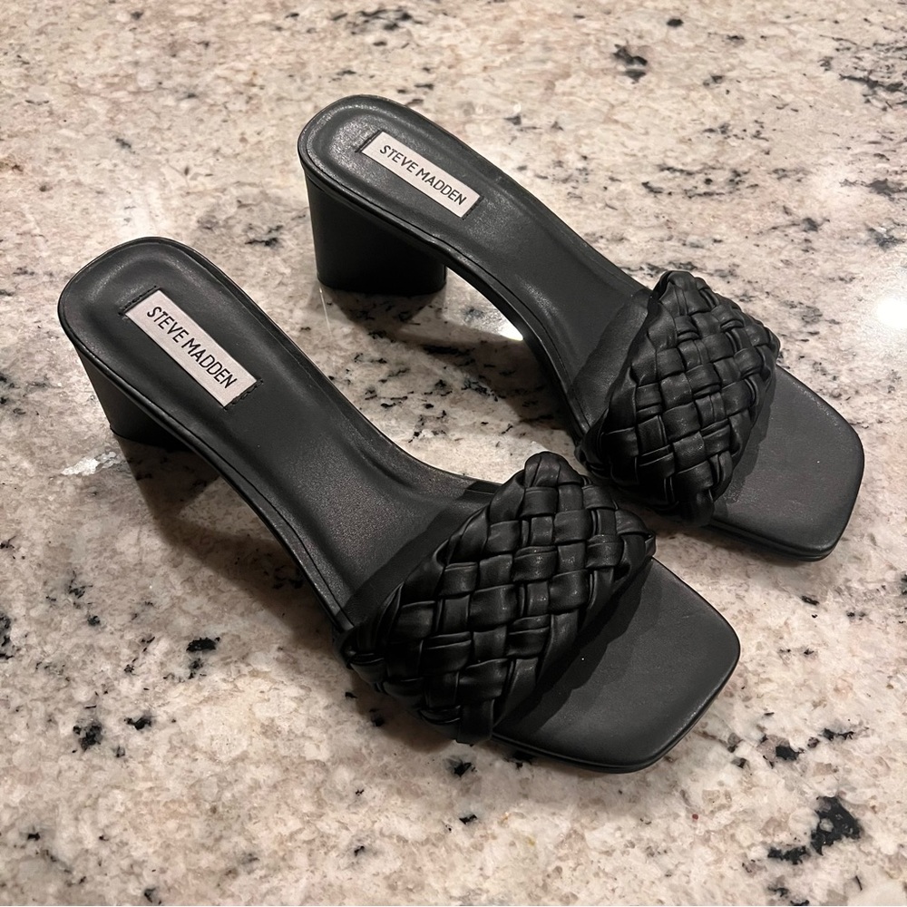 Steve Madden heels 2.5 inch heels black with braided detail square toe 10